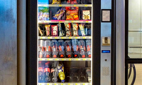 File:Snack food vending machine.jpg - Wikimedia Commons